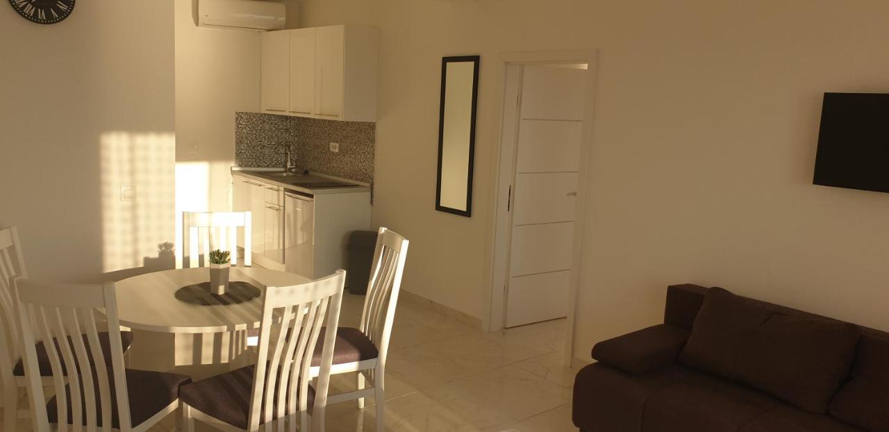 Apartmants Villa Lungo Mare Zivogosce Exterior photo